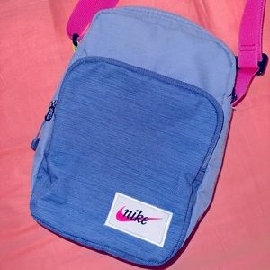 *BRAND NEW* Nike Heritage cross body bag